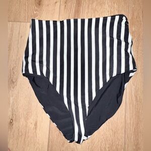 Nwot Coral reef stripe swim